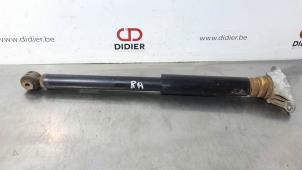 Gebruikte Schokdemper rechts-achter Mazda 3 (BM/BN) 1.5 Skyactiv-G 100 16V Prijs € 36,30 Inclusief btw aangeboden door Autohandel Didier