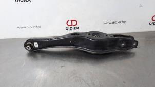 Gebruikte Draagarm links-achter Skoda Superb Combi (3V5) 1.6 TDI Prijs € 54,45 Inclusief btw aangeboden door Autohandel Didier