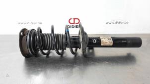 Gebruikte Schokdemper links-voor Skoda Superb Combi (3V5) 1.6 TDI Prijs € 127,05 Inclusief btw aangeboden door Autohandel Didier