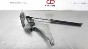 Gebruikte Motorkapdemper links Audi Q5 (FYB/FYG) 2.0 TDI 16V Prijs € 24,20 Inclusief btw aangeboden door Autohandel Didier