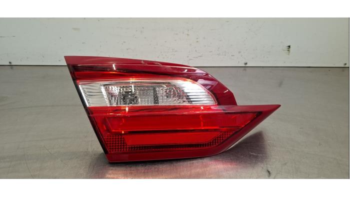 Feu arrière droit Ford Fiesta