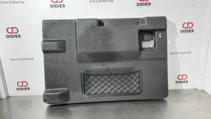 Tapicerka drzwi lewych przednich wersja 4-drzwiowa Landrover Defender
