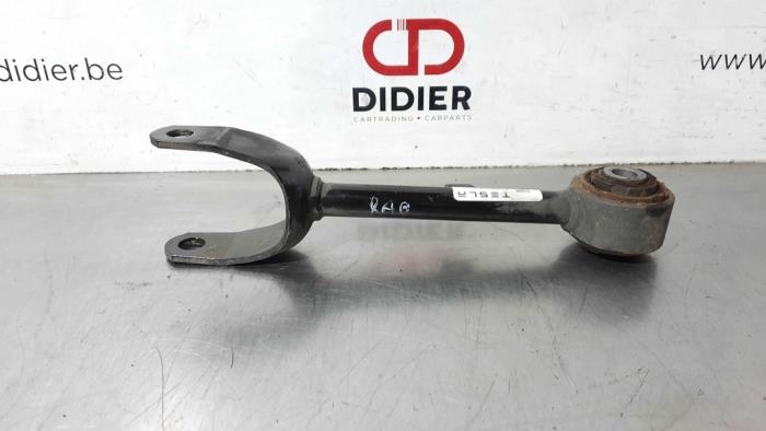 Bras de suspension haut arrière droit Tesla Model 3