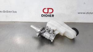 Gebruikte Hoofdremcilinder Peugeot 108 1.2 VTi 12V Prijs € 54,45 Inclusief btw aangeboden door Autohandel Didier