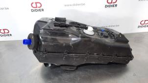 Gebruikte Adblue tank Jaguar XF (X260) 3.0 S V6 D 24V Prijs € 229,90 Inclusief btw aangeboden door Autohandel Didier