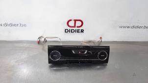 Gebruikte Radiobedienings paneel Maserati Ghibli III 3.0 Diesel Prijs € 193,60 Inclusief btw aangeboden door Autohandel Didier