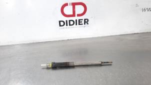 Gebruikte Gloeikaars Opel Vivaro 1.6 CDTI 95 Euro 6 Prijs € 18,15 Inclusief btw aangeboden door Autohandel Didier