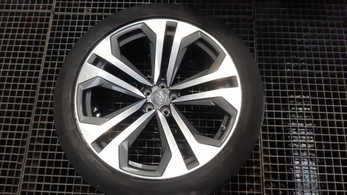 Wheel + tyre Audi Q8