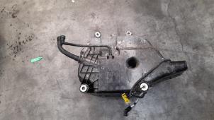 Gebruikte Ureumreservoir Ford Transit 2.0 TDCi 16V Eco Blue 130 Prijs € 296,45 Inclusief btw aangeboden door Autohandel Didier