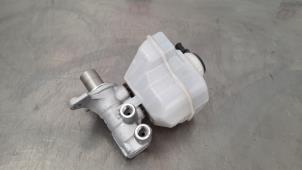 Gebruikte Hoofdremcilinder Landrover Range Rover IV (LG) 4.4 SDV8 32V Prijs € 96,80 Inclusief btw aangeboden door Autohandel Didier