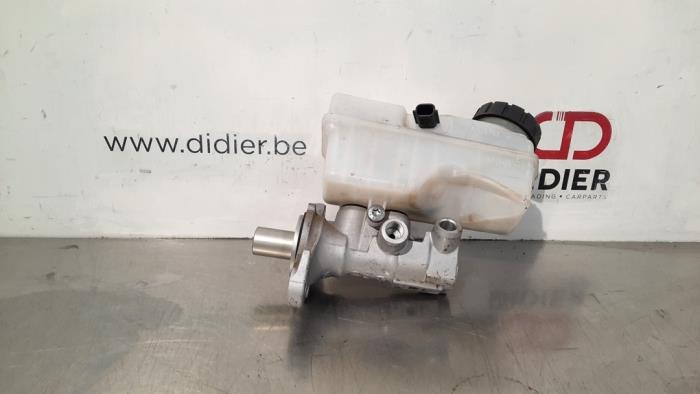 Master cylinder Renault Clio