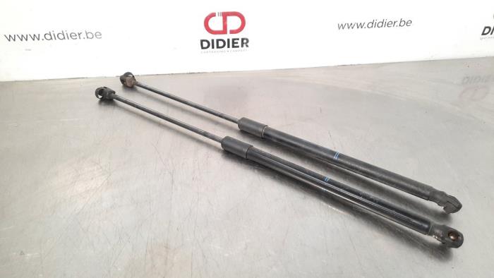 Set of tailgate gas struts Audi A3