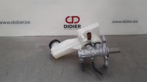 Gebruikte Hoofdremcilinder Peugeot 2008 (UD/UK/UR/US/UX) 1.2 VTi 12V PureTech 130 Prijs € 133,10 Inclusief btw aangeboden door Autohandel Didier