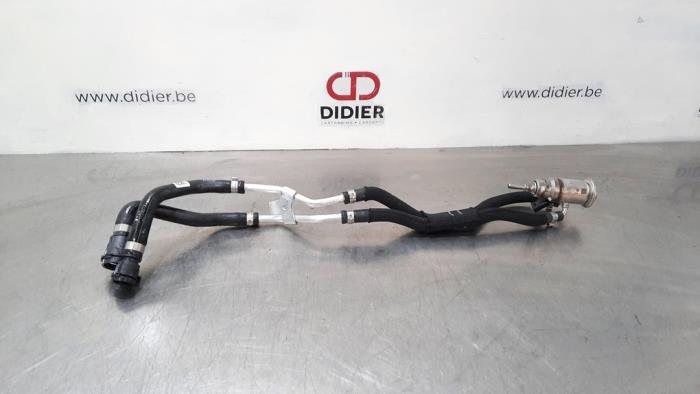 Adblue injector van een BMW 5 serie Touring (G31) 518d 2.0 TwinPower Turbo 16V Mild Hybrid 2021