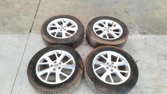 Set of wheels + tyres Audi Q3