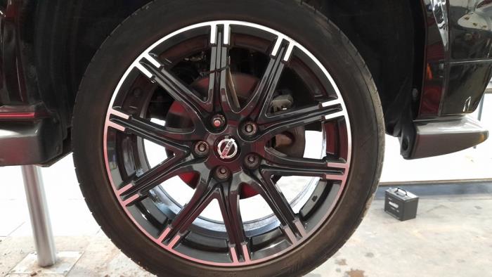 Set of wheels + tyres Nissan Juke