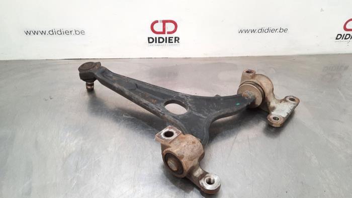 Bras de suspension avant gauche Citroen Jumpy