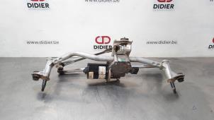 Gebruikte Ruitenwismotor + Mechaniek Skoda Karoq 2.0 TDI SCR Prijs € 127,05 Inclusief btw aangeboden door Autohandel Didier