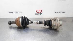 Gebruikte Aandrijfas links-voor Volkswagen Amarok 3.0 TDI V6 24V 4Motion Prijs € 193,60 Inclusief btw aangeboden door Autohandel Didier