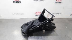 Gebruikte Versnellingspook Volkswagen Polo VI (AW1) 1.0 MPI 12V Prijs € 54,45 Inclusief btw aangeboden door Autohandel Didier