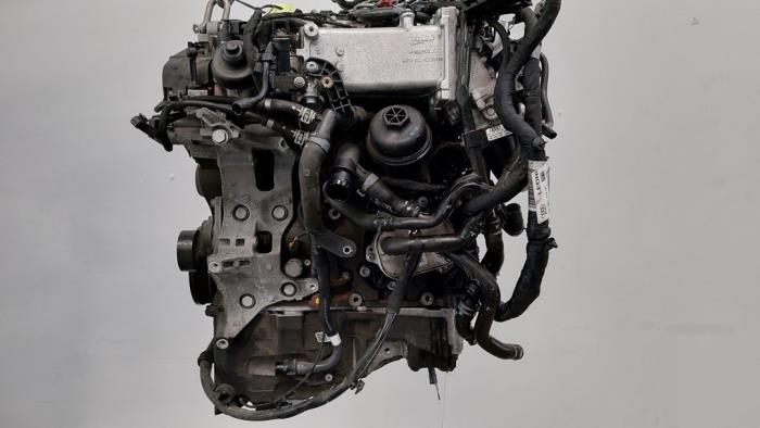 Motor van een Audi A4 (B9) 2.0 TDI Ultra 16V 2016