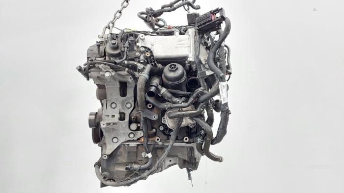 Motor van een Audi A4 (B9) 2.0 TDI Ultra 16V 2016