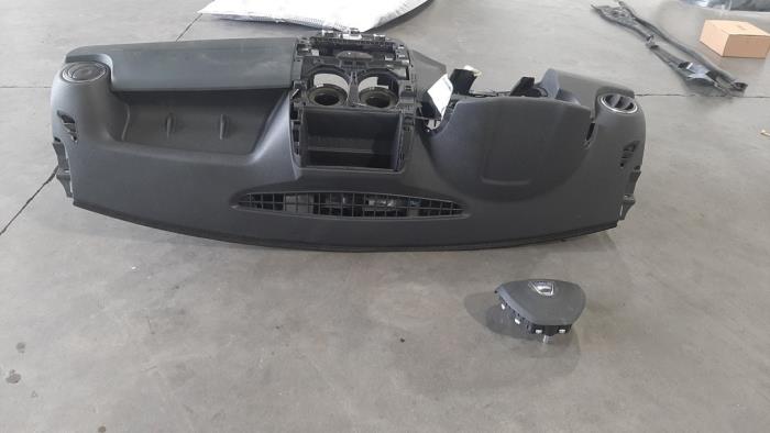 Airbag set + dashboard Dacia Duster