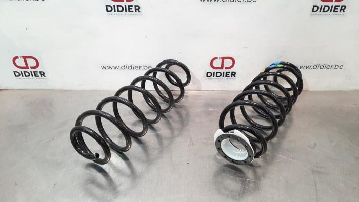 Rear coil spring DS Automobiles Ds3 Crossback