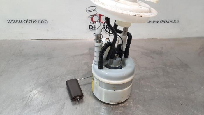 Brandstofpomp Elektrisch van een Nissan Micra (K14) 0.9 IG-T 12V 2018