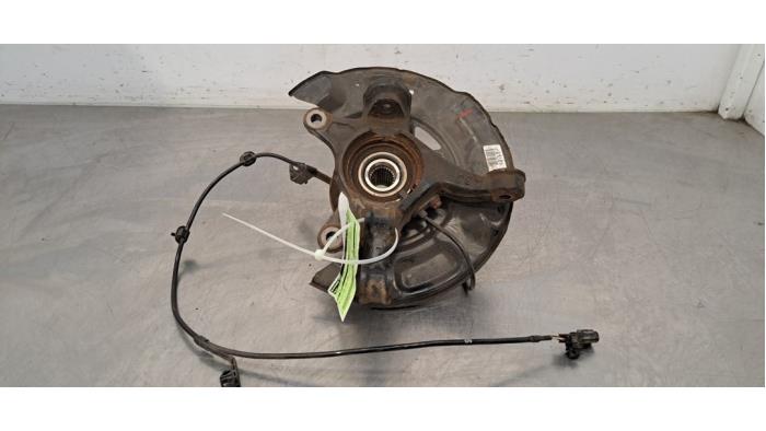 Fusee links-voor Toyota Yaris