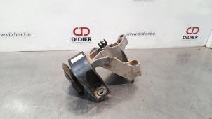 Gebruikte Motorrubber Dacia Logan II 1.0 Sce 12V Prijs € 24,20 Inclusief btw aangeboden door Autohandel Didier