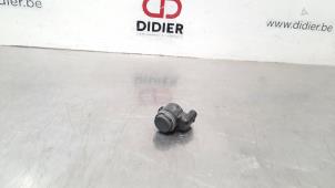 Gebruikte Sensor PDC Landrover Discovery V (LR) 2.0 Td4 16V Prijs € 24,20 Inclusief btw aangeboden door Autohandel Didier