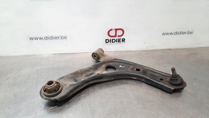 Bras de suspension avant droit Toyota Aygo