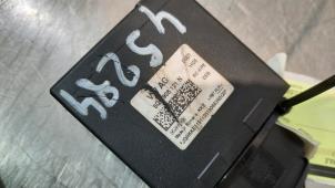 Gebruikte Brandstofpomp module Volkswagen Golf VIII (CD1) 2.0 TDI BlueMotion 16V Prijs € 48,40 Inclusief btw aangeboden door Autohandel Didier