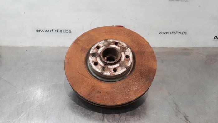 Fusee links-voor Peugeot 3008