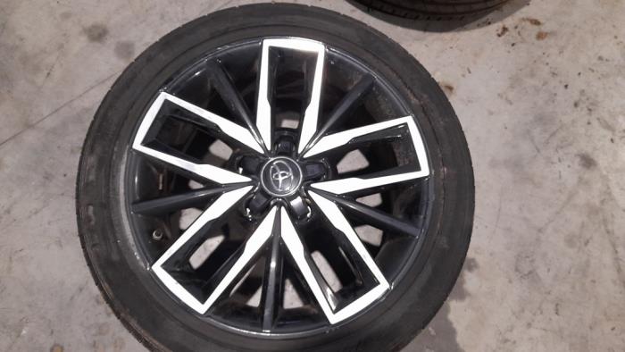 Toyota Corolla Wheel + tyre
