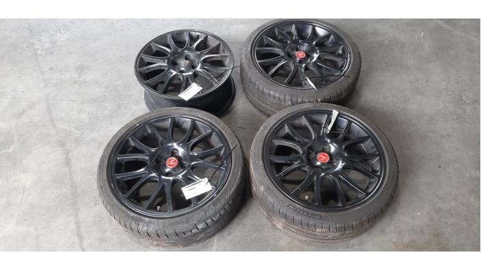 Set of wheels + tyres Fiat 500 Abarth
