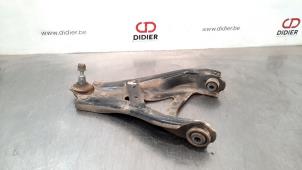 Gebruikte Triangel rechts-voor Dacia Duster (SR) 1.3 TCE 130 16V Prijs € 72,60 Inclusief btw aangeboden door Autohandel Didier