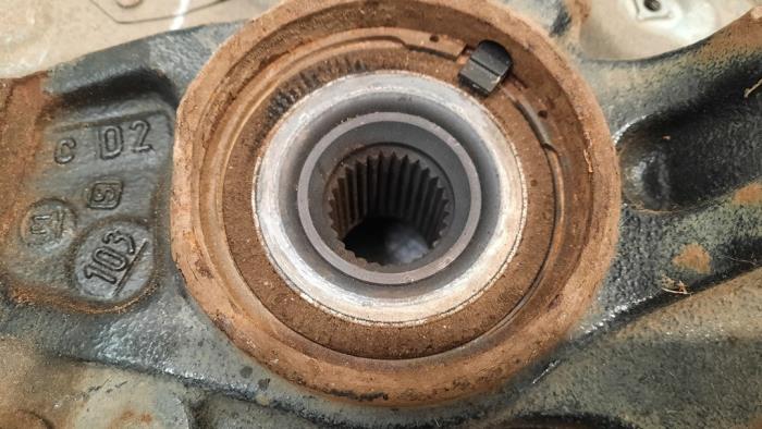 Joint avant gauche Peugeot 3008