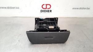 Gebruikte Opbergvak Citroen C4 Berline (BA/BB/BC) 1.5 BlueHDi 110 16V Prijs € 60,50 Inclusief btw aangeboden door Autohandel Didier