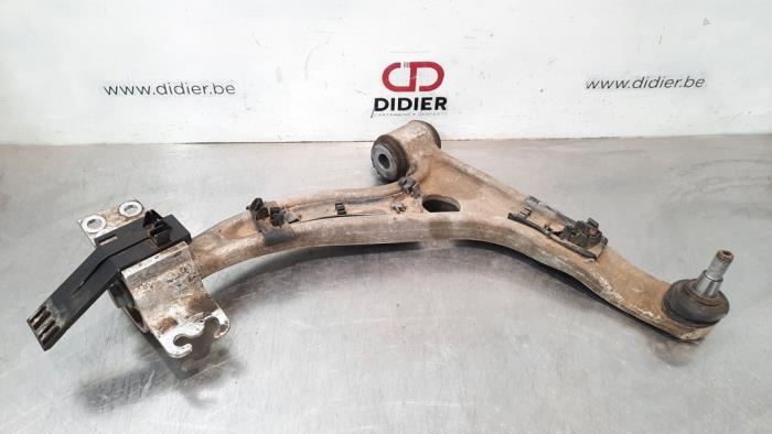 Bras de suspension avant droit Mercedes CLA