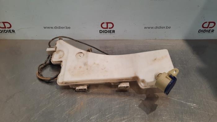 Réservoir lave-glace avant Peugeot 5008