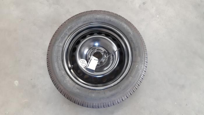 Dacia Sandero Wheel + tyre