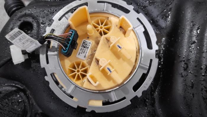 Pompe carburant électrique Mercedes GLE