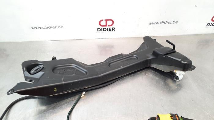 Réservoir lave-glace avant Citroen Grand C4 Space Tourer