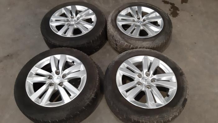 Peugeot 308 Set of wheels + winter tyres