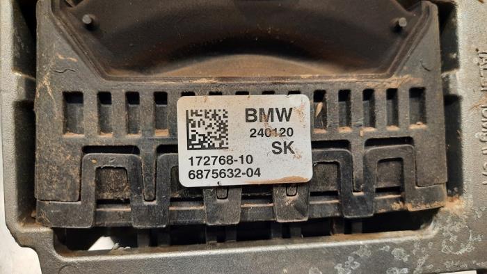 Motorsteun van een BMW X2 (F39) sDrive 18d 2.0 16V 2020