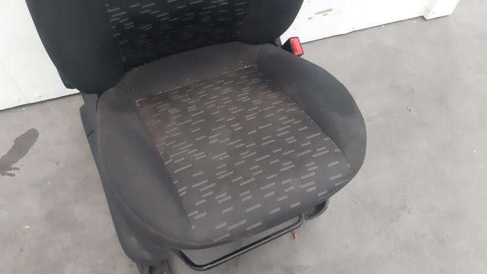 Siège droit Opel Combo