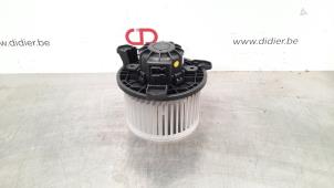 Gebruikte Kachel Ventilatiemotor Opel Karl 1.0 12V Prijs € 84,70 Inclusief btw aangeboden door Autohandel Didier