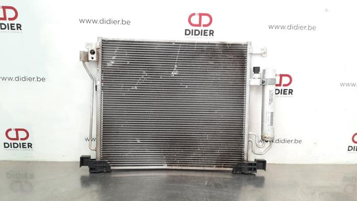 Airco Condensor van een Nissan Pulsar (C13) 1.6 GT DiG-T 16V 2018